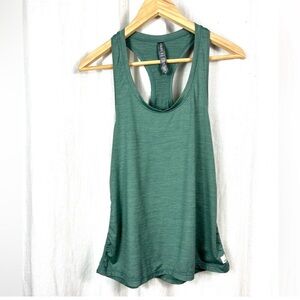 Vuori Women's Lux Performance Tankgreen kelp heather size medium